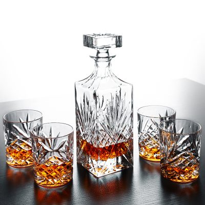 Custom crystal glass empty whiskey bottle (2)