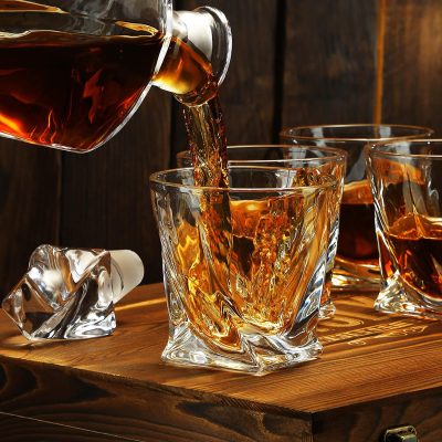 Customized logo wine whiskey glasses (2)