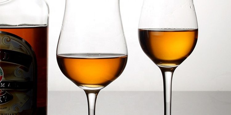 Customized stemmed whiskey tasting cognac glass (2)