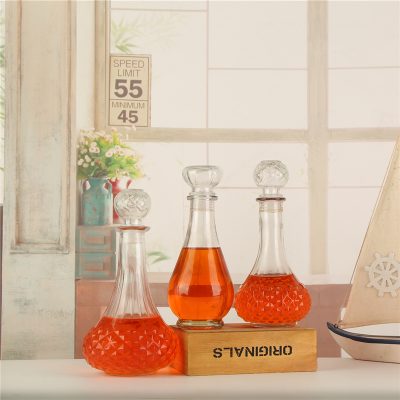 Red wine and flower pattern whiskey bottle (3)