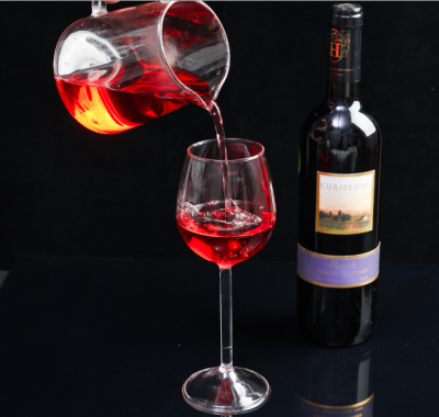 Red wine glasses with shark inside (4)