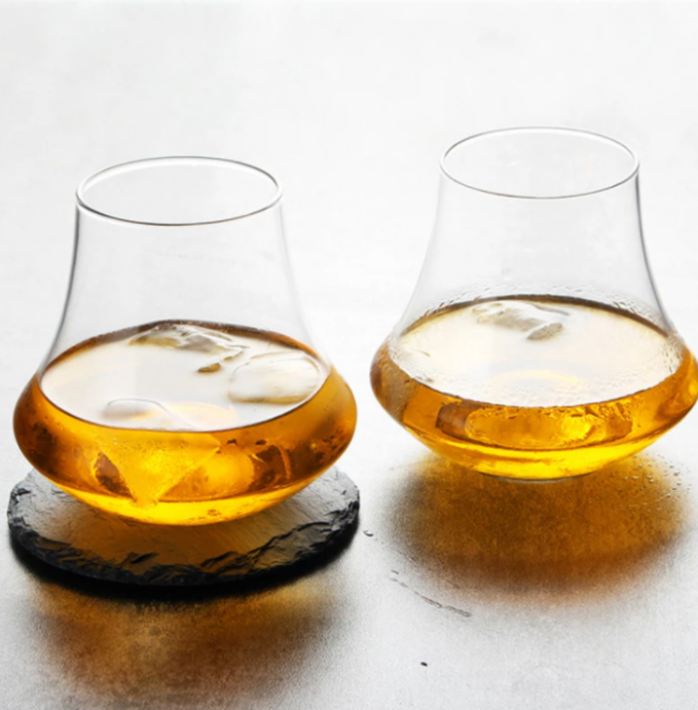 Wide edge tulip whiskey tasting glass (1)